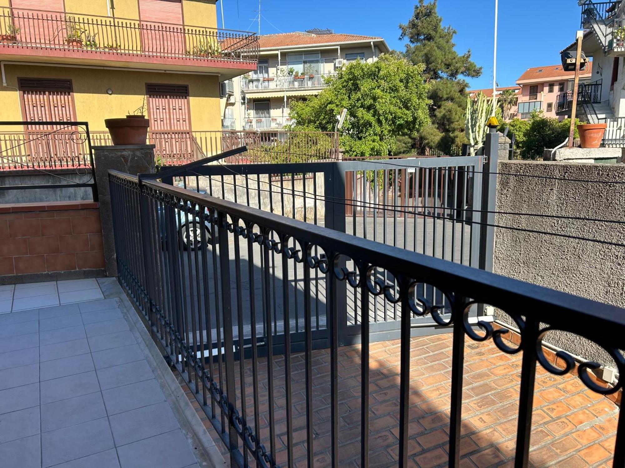Appartamento Relax - Mare Cannizzaro - Aci Castello Catania Eksteriør billede
